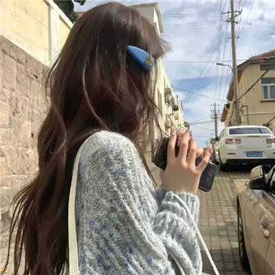 不可触及的拥抱